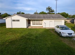 831 Texas Pl, Danville, IL 61832