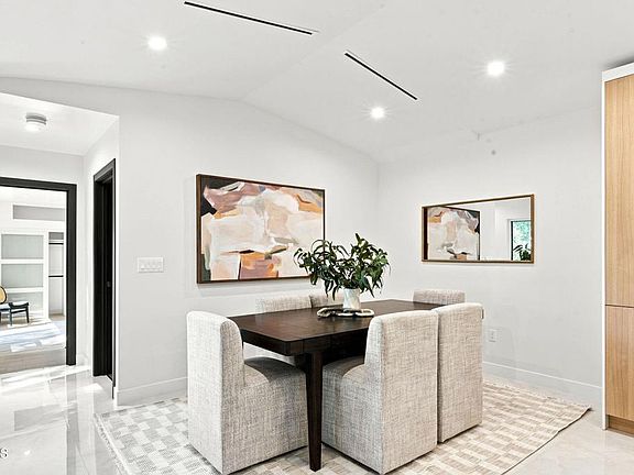 5th image of 3942 Los Olivos Ln