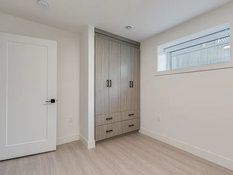 2263 E 35th Ave #2 — Photo 11