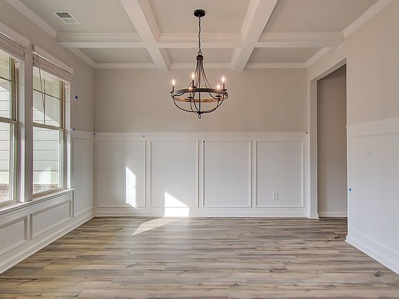 5th image of 170 Sabre Ln