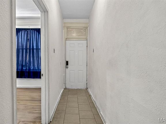 3rd image of 3441 Iowa Ave