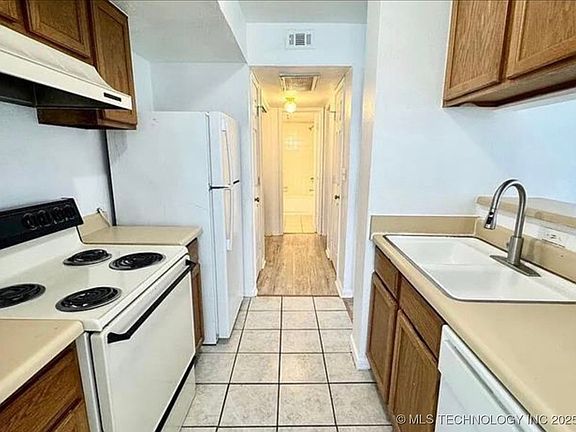 4th image of 6639 S Victor Ave Unit G206