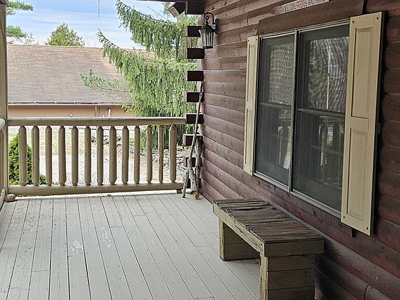 3rd image of 10737 Sumac Ln