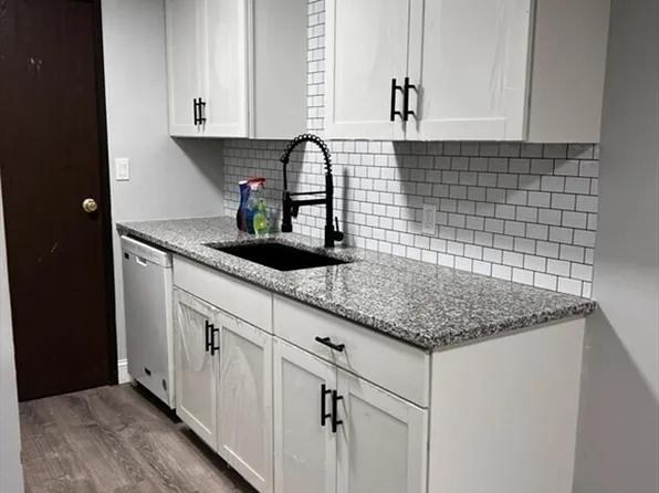 47 Juniper Rd Unit B3, North Attleboro, MA 02760