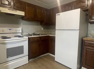 1440 Wolfe Ln #C2, Mount Carmel, TN 37645