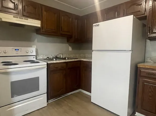 1440 Wolfe Ln #C2, Mount Carmel, TN 37645