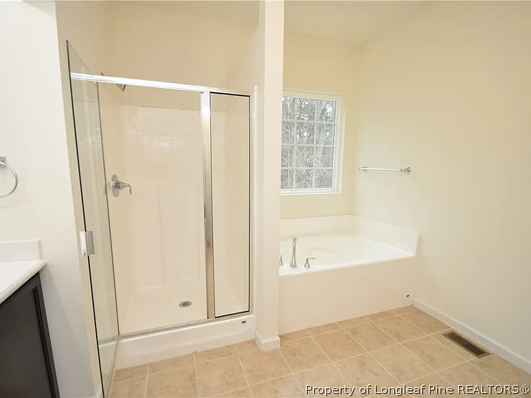 643 Briarcliff St — Photo 37