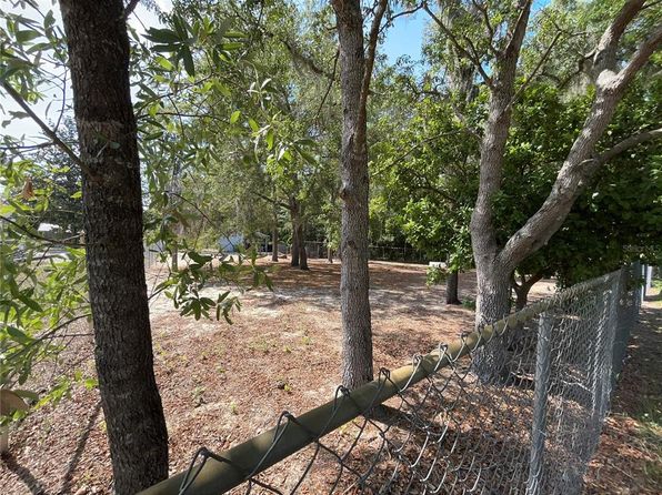 14291 SE 26th St, Morriston, FL 32668