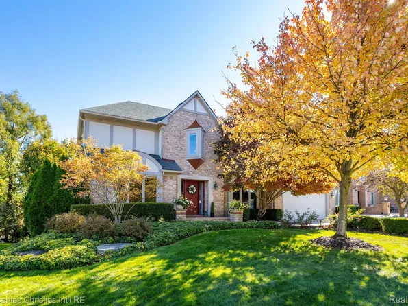 17412 Cameron Dr, Northville, MI 48168