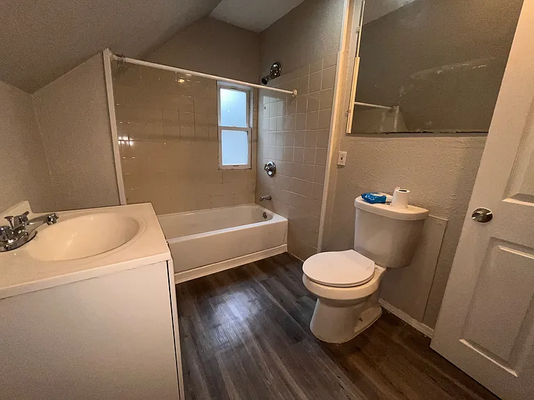 311 Hanover St — Photo 11