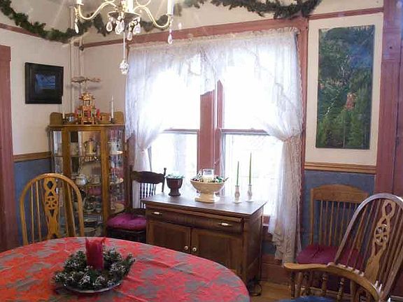 dining room- facing west