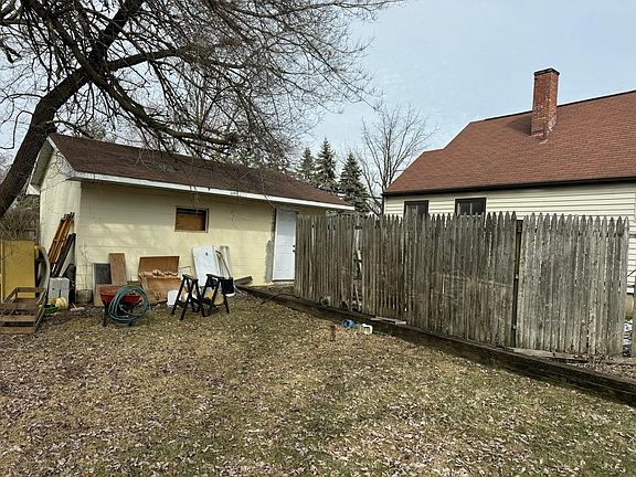 2nd image of 3915 Leemar Dr