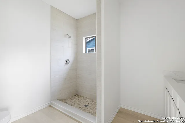 223 Florencia Ave — Photo 7