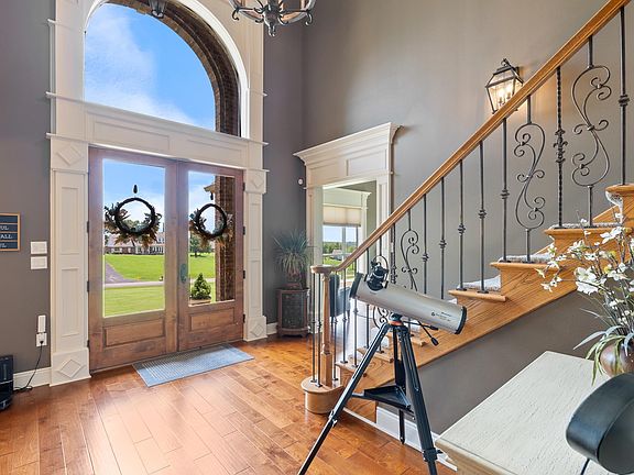 5th image of 7 Shady Oaks Dr