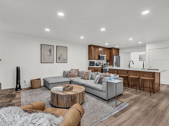 5th image of 233 Park Ave