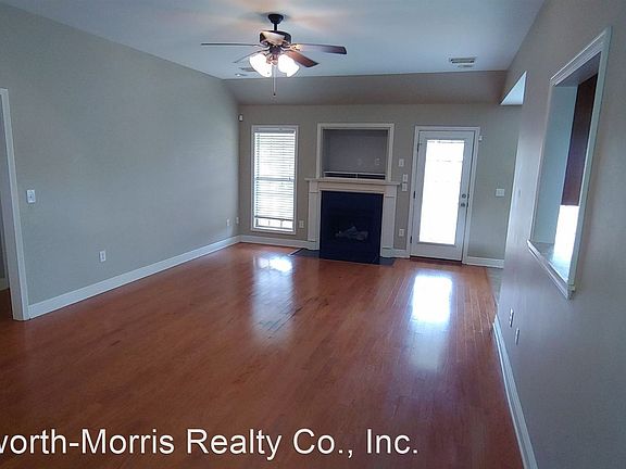 3rd image of 4145 Heathersage Cir