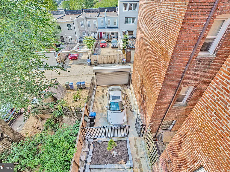 608 Irving St NW #1 — Photo 17