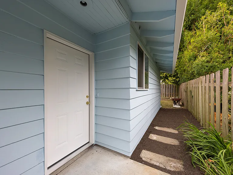 8808 NE 139th St — Photo 31