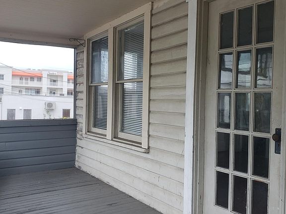 2nd image of 314 1/2 12th Ave N #2