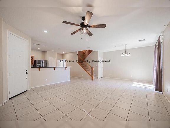 5th image of 2853 E Dunbar Dr
