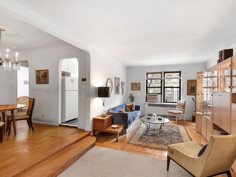 1st image of 300 W 72nd St APT 3C