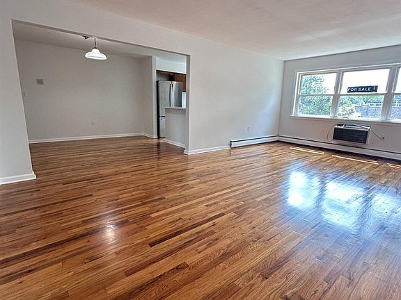 4th image of 42 Woodedge Ave #A3