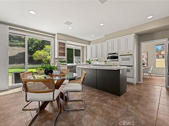 3rd image of 7668 E Hollow Oak Rd