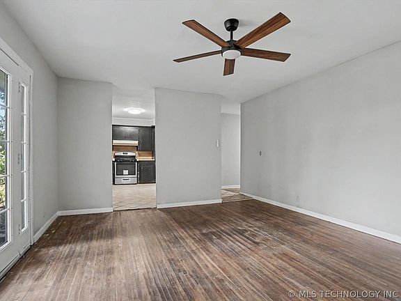 5th image of 10311 E 5th St
