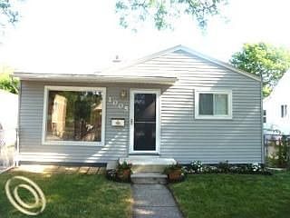 1st image of 1005 E Jarvis Ave