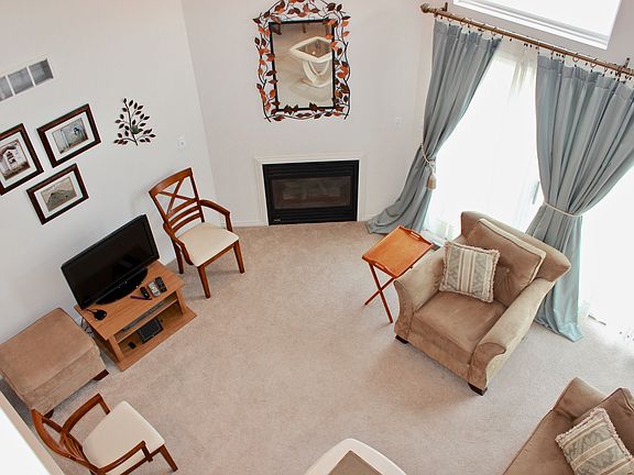 5th image of 35157 Woodbury Dr