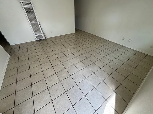 21130 Santa Barbara Dr #4 — Photo 8