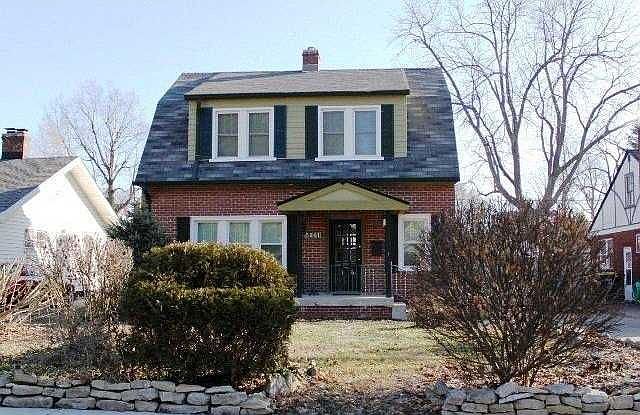 5041 N Kenwood 
