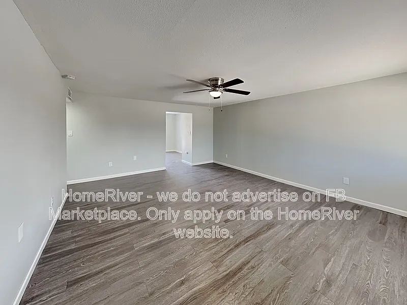 Building Photo - 1801 N 63rd Dr