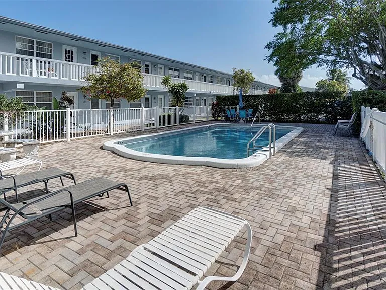751 Pine Dr #101 — Photo 3