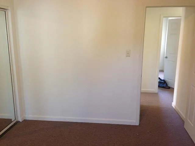 844 37th St — Photo 28