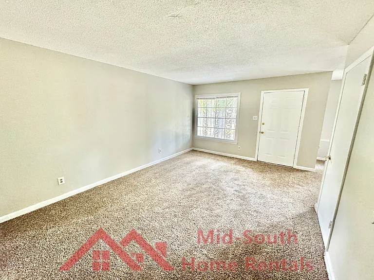 2168 Carnes Ave — Photo 3