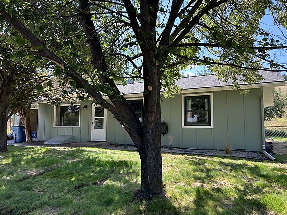 2nd image of 129 Cohosset Dr