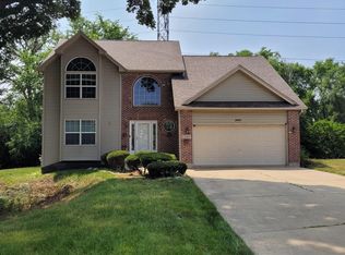 1100 Natalie Dr, West Chicago, IL 60185