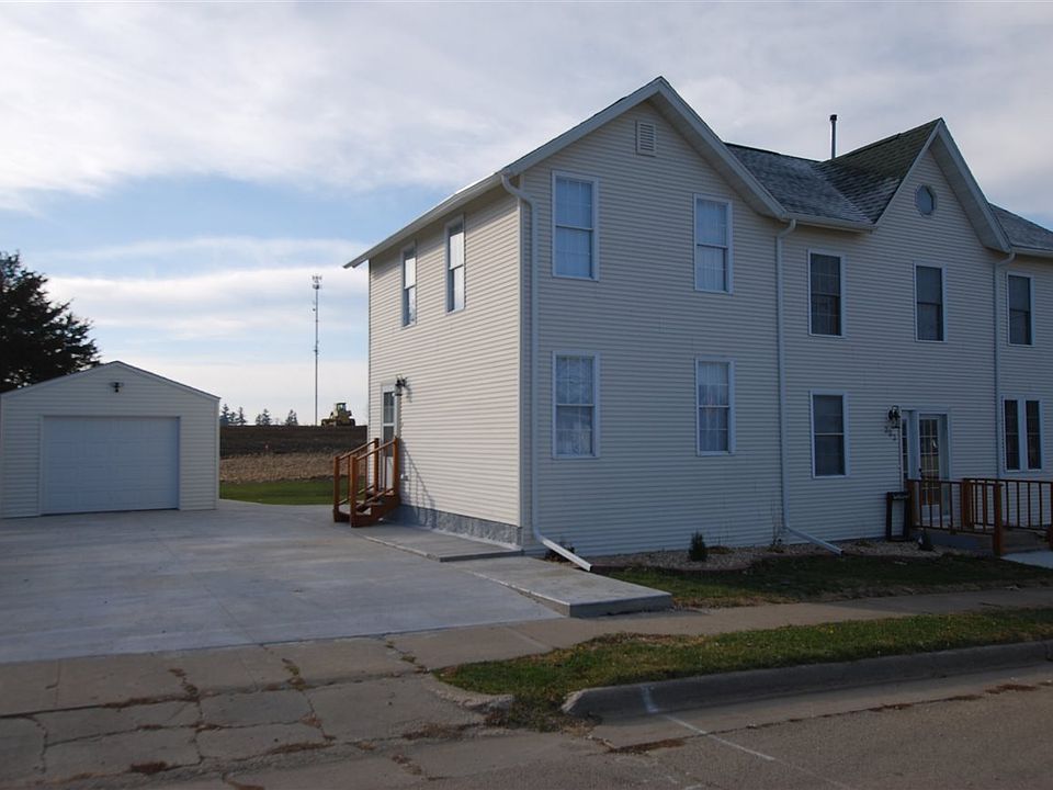 1st image of 202 E Main St