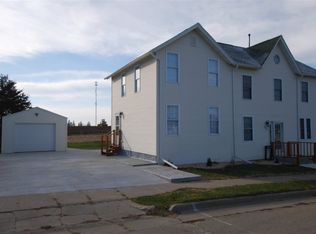 202 E Main St, Luxemburg, IA 52056