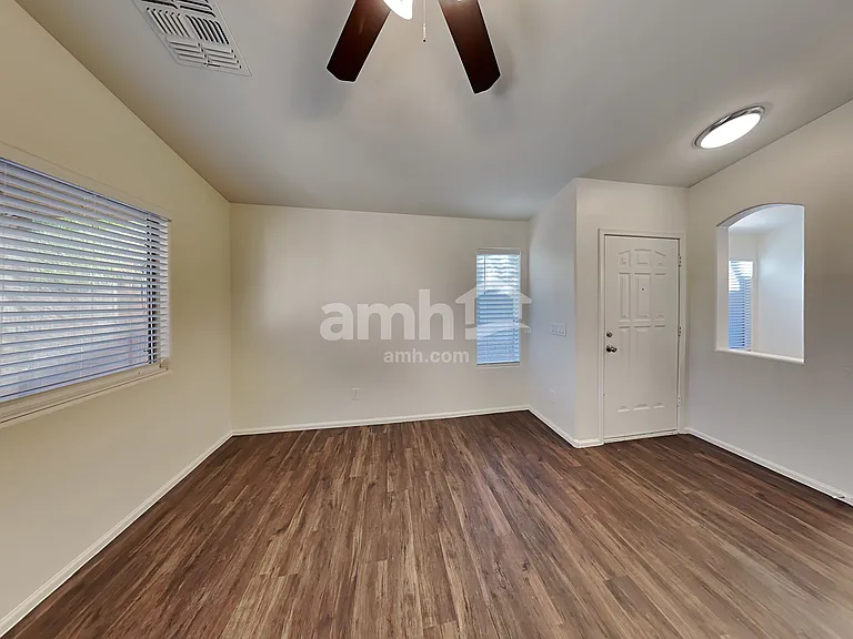 16563 W Melvin St — Photo 7