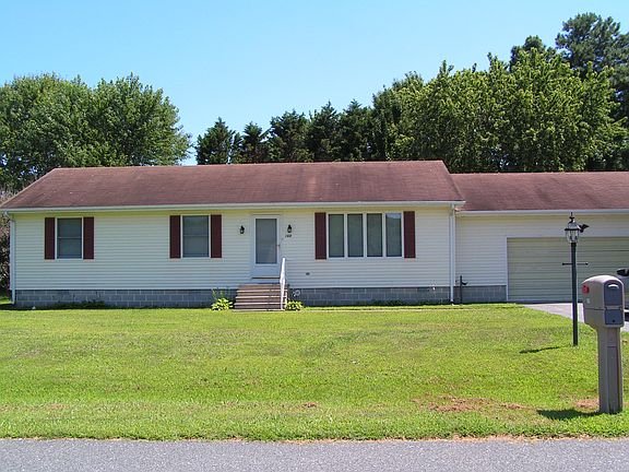 2nd image of 160 Hollywood Dr