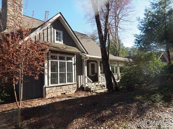 1st image of 106 Top Hat Ln