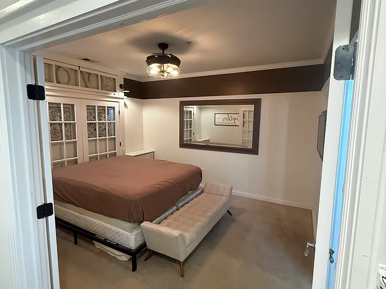 350 N Meridian St #208 — Photo 17