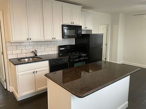 2nd image of 5 McAvoy St Floor 1