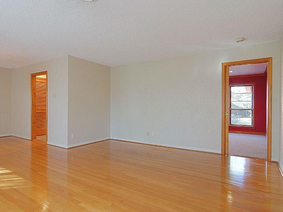 3rd image of 2034 De Milo Dr