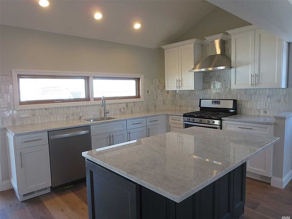 4th image of 110 Ampel Ave