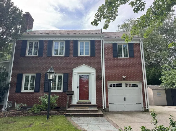 210 Clinton Rd, Garden City, NY 11530