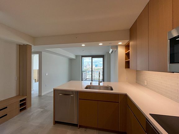 4th image of 1388 Kapiolani Blvd #1110