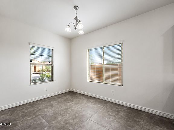 4th image of 1817 W Spur Dr